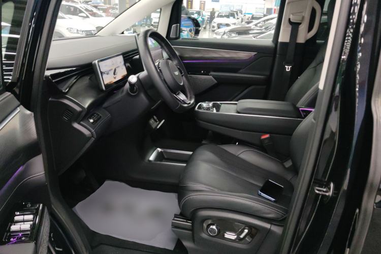 Used Geely Galaxy LEVC L380 2024 100 kWh 6-Seater Two-Wheel Drive Air Left Front Seat