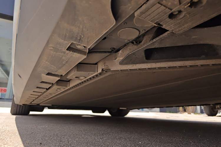 Used Geely Galaxy LEVC L380 2024 140-Degree 6-Seater All-Wheel-Drive Ultra Chassis Rear Right