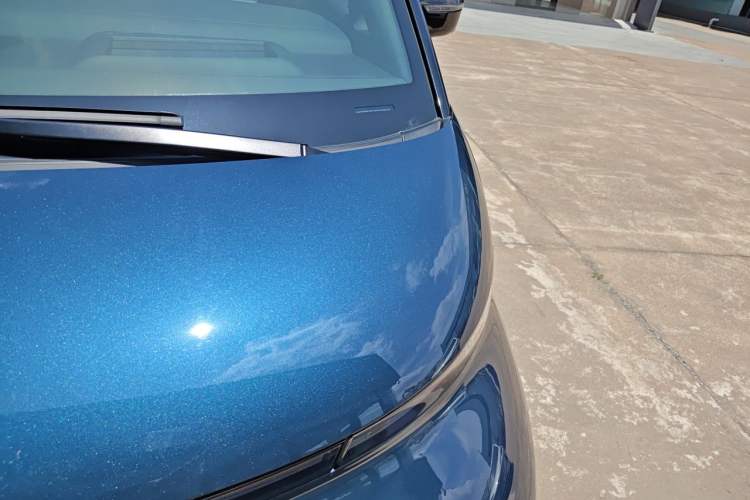 Used Geely Galaxy LEVC L380 2024 140-Degree 6-Seater All-Wheel-Drive Ultra Engine Bay Left