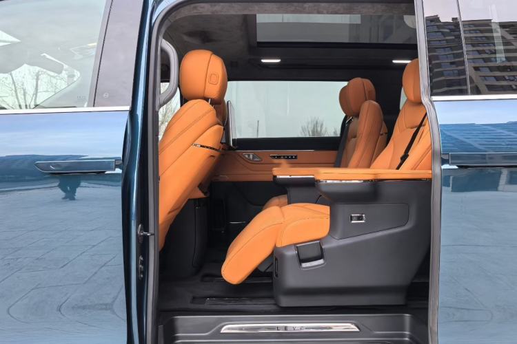 Used Geely Galaxy LEVC L380 2024 140-Degree 6-Seater All-Wheel-Drive Ultra Interior 3