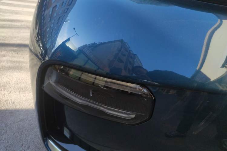 Used Geely Galaxy LEVC L380 2024 140-Degree 8-Seater Four-Wheel Drive Max Right Front Headlight