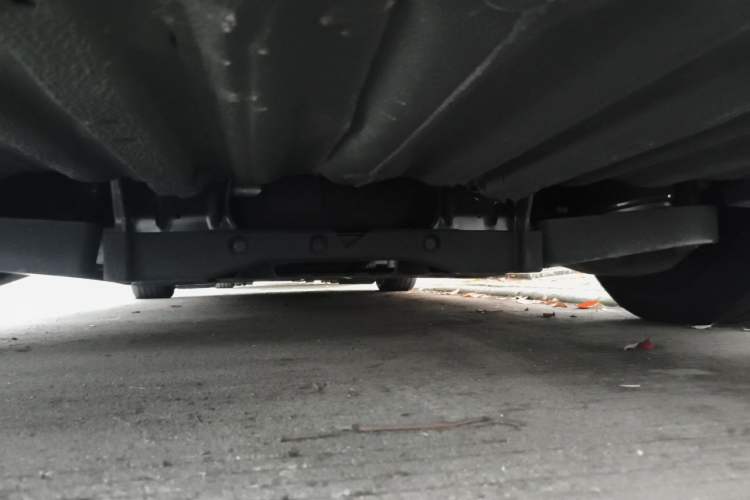 Used Geely Galaxy LEVC L380 2024 140-Degree 6-Seater All-Wheel-Drive Ultra Chassis Rear
