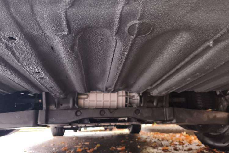Used Geely Galaxy LEVC L380 2024 140-Degree 6-Seater All-Wheel-Drive Ultra Chassis Rear
