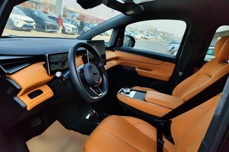 Used Geely Galaxy LEVC L380 2024 140-Degree 6-Seater All-Wheel-Drive Ultra Driver Seat