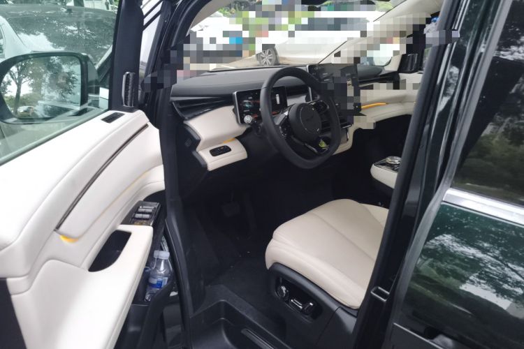 Used Geely Galaxy LEVC L380 2024 140-Degree 6-Seater All-Wheel-Drive Ultra Driver Seat
