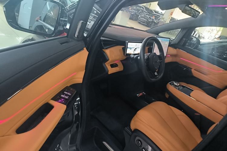 Used Geely Galaxy LEVC L380 2024 140-Degree 6-Seater All-Wheel-Drive Ultra Driver Seat