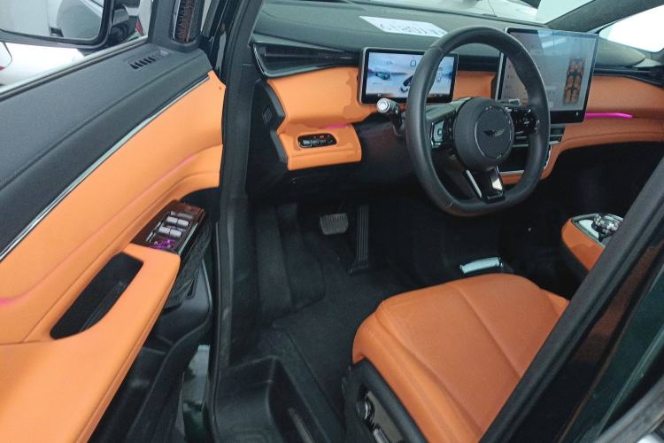 Used Geely Galaxy LEVC L380 2024 140-Degree 6-Seater All-Wheel-Drive Ultra Driver Seat