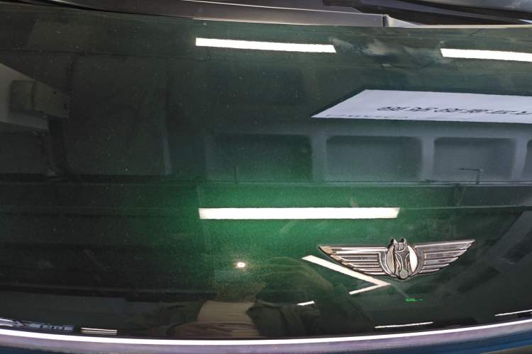 Used Geely Galaxy LEVC L380 2024 140-Degree 6-Seater All-Wheel-Drive Ultra Engine Bay