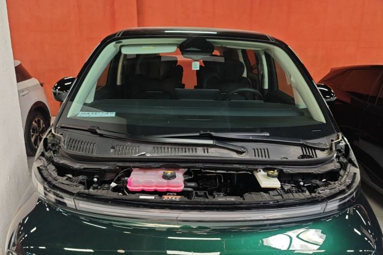 Used Geely Galaxy LEVC L380 2024 100 kWh 6-Seater Two-Wheel Drive Air Engine Bay