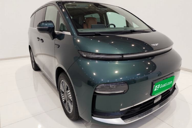 Used Geely Galaxy LEVC L380 2024 140-Degree 6-Seater All-Wheel-Drive Ultra Exterior 1