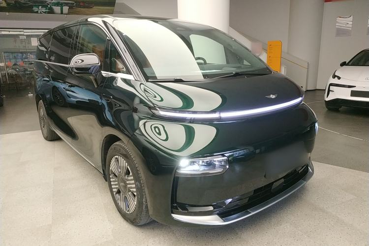 Used Geely Galaxy LEVC L380 2024 140-Degree 6-Seater All-Wheel-Drive Ultra Exterior 1