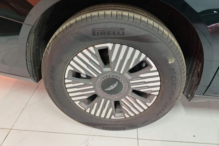 Used Geely Galaxy LEVC L380 2024 100 kWh 6-Seater Two-Wheel Drive Air Exterior 5