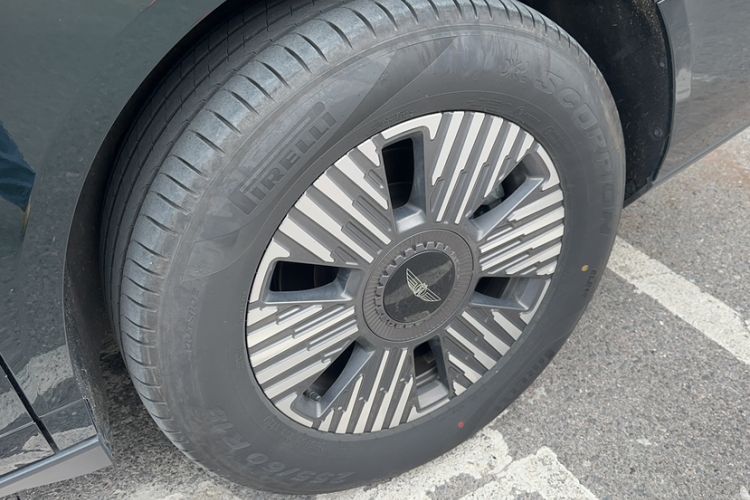 Used Geely Galaxy LEVC L380 2024 140-Degree 6-Seater All-Wheel-Drive Ultra Exterior 7