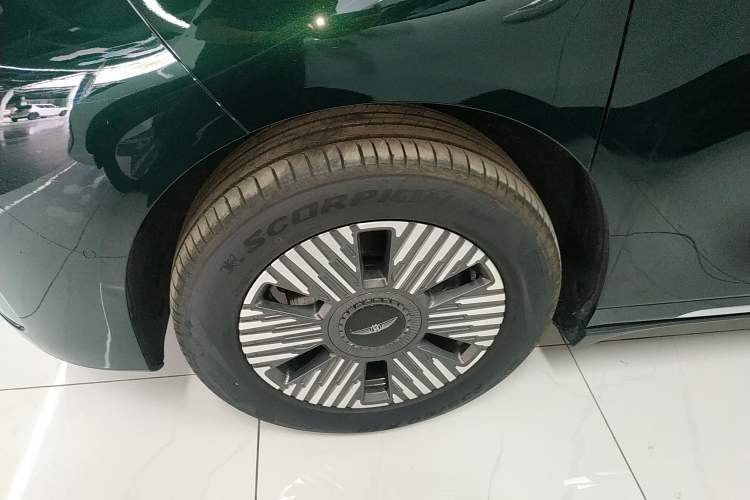 Used Geely Galaxy LEVC L380 2024 100 kWh 6-Seater Two-Wheel Drive Air Exterior 7