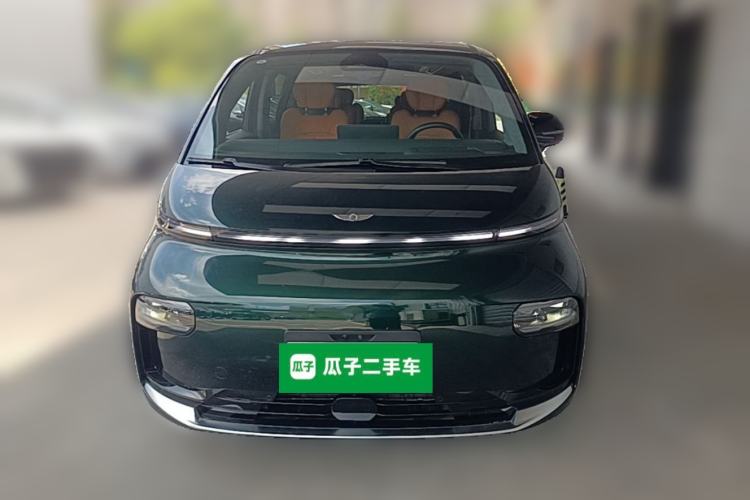Used Geely Galaxy LEVC L380 2024 140-Degree 6-Seater All-Wheel-Drive Ultra Front