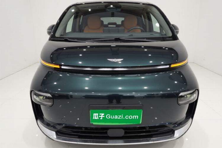 Used Geely Galaxy LEVC L380 2024 140-Degree 6-Seater All-Wheel-Drive Ultra Front