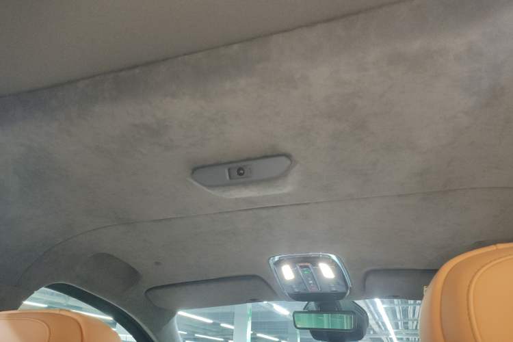 Used Geely Galaxy LEVC L380 2024 140-Degree 6-Seater All-Wheel-Drive Ultra Headliner