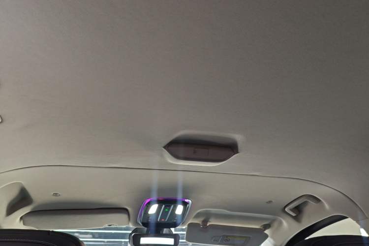 Used Geely Galaxy LEVC L380 2024 100 kWh 6-Seater Two-Wheel Drive Air Headliner