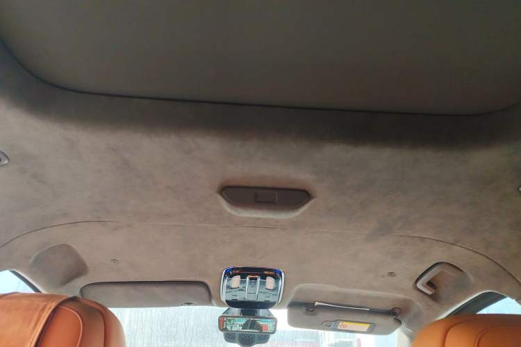 Used Geely Galaxy LEVC L380 2024 140-Degree 6-Seater All-Wheel-Drive Ultra Headliner