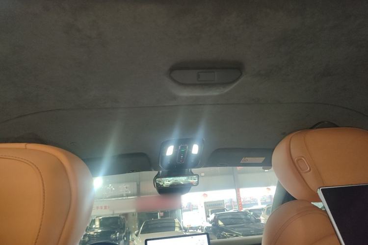 Used Geely Galaxy LEVC L380 2024 140-Degree 6-Seater All-Wheel-Drive Ultra Headliner