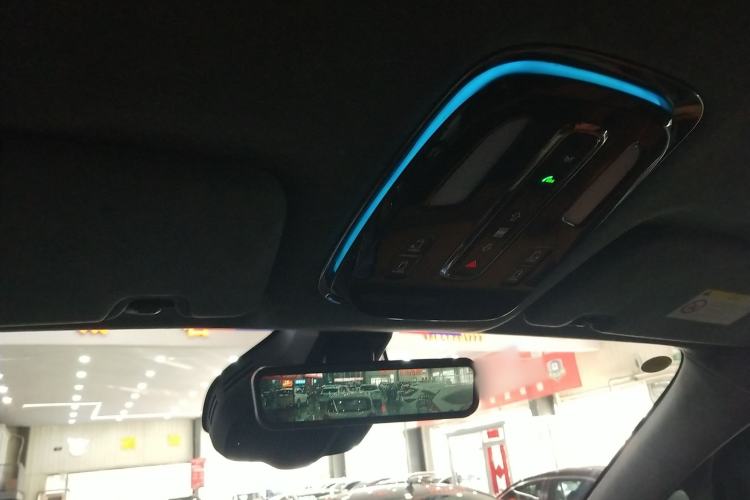 Used Geely Galaxy LEVC L380 2024 140-Degree 6-Seater All-Wheel-Drive Ultra Headliner