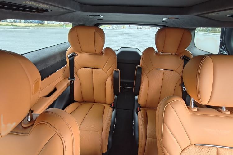 Used Geely Galaxy LEVC L380 2024 140-Degree 6-Seater All-Wheel-Drive Ultra Interior 7