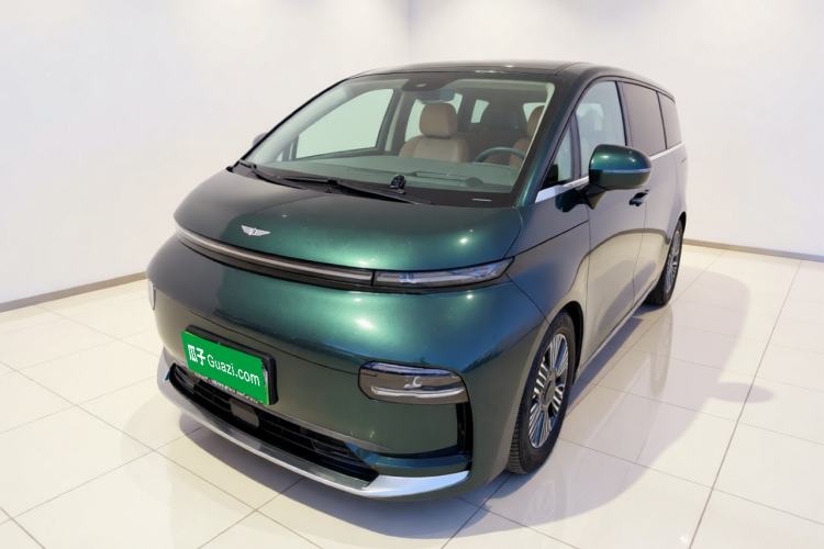Geely Galaxy LEVC L380 2024 140-Degree 6-Seater All-Wheel-Drive Ultra