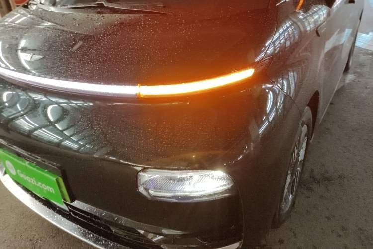 Used Geely Galaxy LEVC L380 2024 140-Degree 6-Seater All-Wheel-Drive Ultra Left Front Headlight