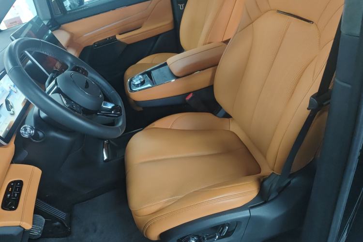 Used Geely Galaxy LEVC L380 2024 116 Degrees 6 Seats Two-Wheel Drive Pro Left Front Seat