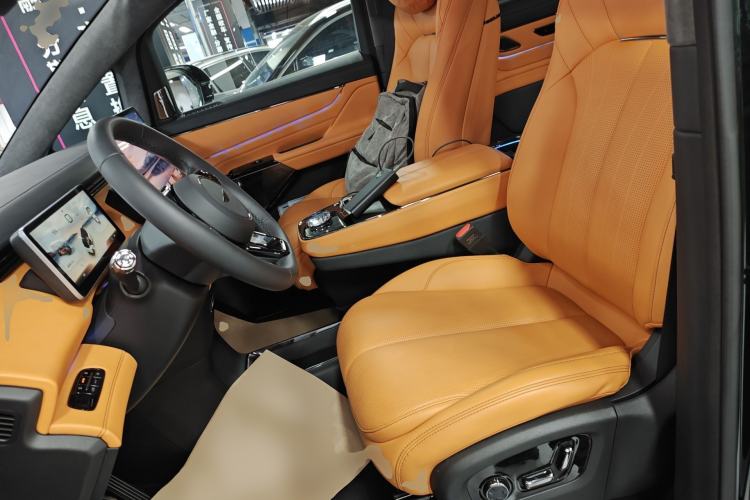 Used Geely Galaxy LEVC L380 2024 140-Degree 6-Seater All-Wheel-Drive Ultra Left Front Seat