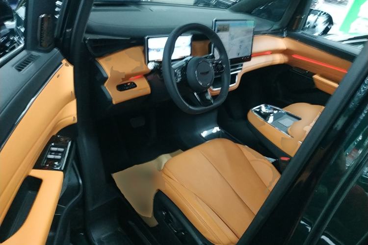 Used Geely Galaxy LEVC L380 2024 140-Degree 6-Seater All-Wheel-Drive Ultra Left Front Seat