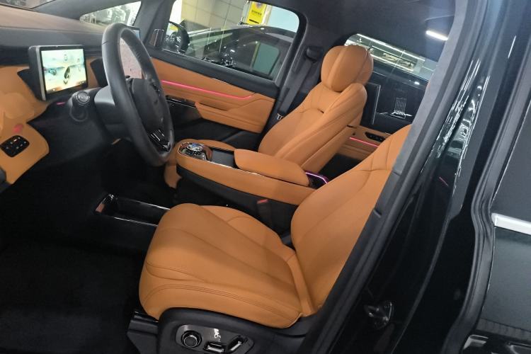 Used Geely Galaxy LEVC L380 2024 140-Degree 6-Seater All-Wheel-Drive Ultra Left Front Seat