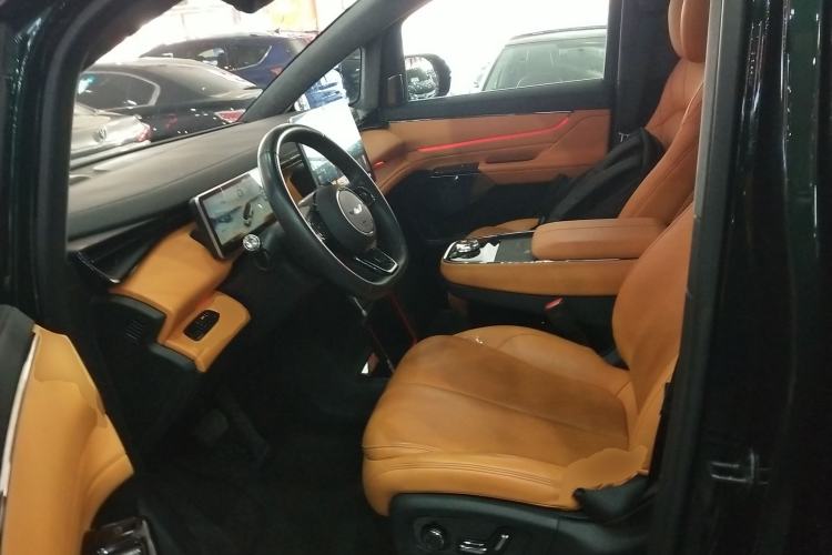 Used Geely Galaxy LEVC L380 2024 140-Degree 6-Seater All-Wheel-Drive Ultra Left Front Seat