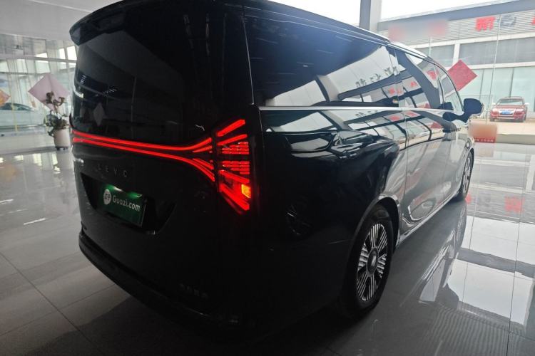 Used Geely Galaxy LEVC L380 2024 140-Degree 6-Seater All-Wheel-Drive Ultra Rear Right 45 Deg