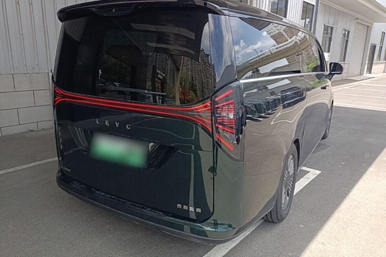 Used Geely Galaxy LEVC L380 2024 140-Degree 6-Seater All-Wheel-Drive Ultra Rear Right 45 Deg