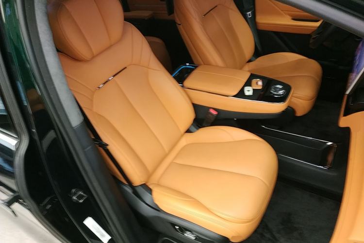 Used Geely Galaxy LEVC L380 2024 140-Degree 6-Seater All-Wheel-Drive Ultra Right Front Seat