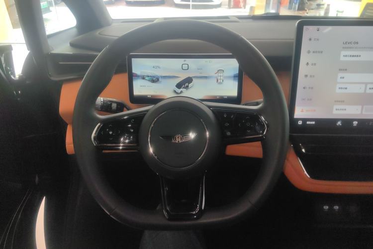 Used Geely Galaxy LEVC L380 2024 140-Degree 6-Seater All-Wheel-Drive Ultra Steering Wheel