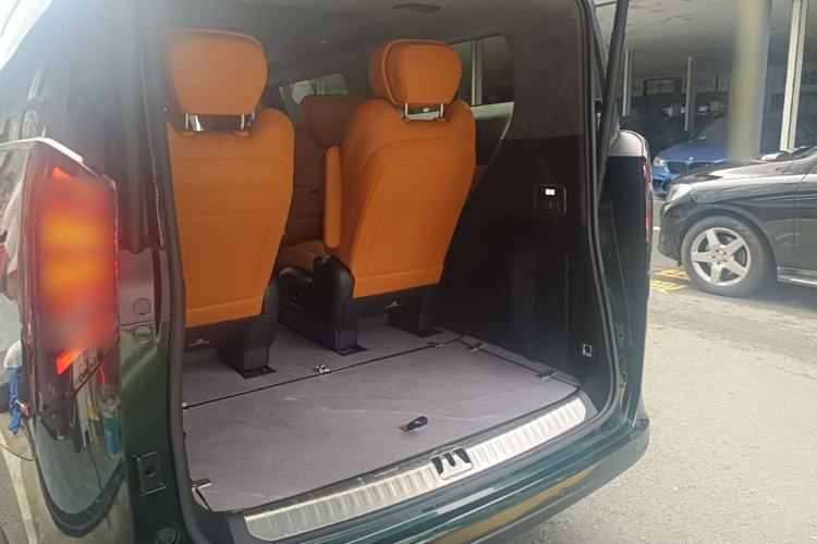 Used Geely Galaxy LEVC L380 2024 140-Degree 6-Seater All-Wheel-Drive Ultra Trunk