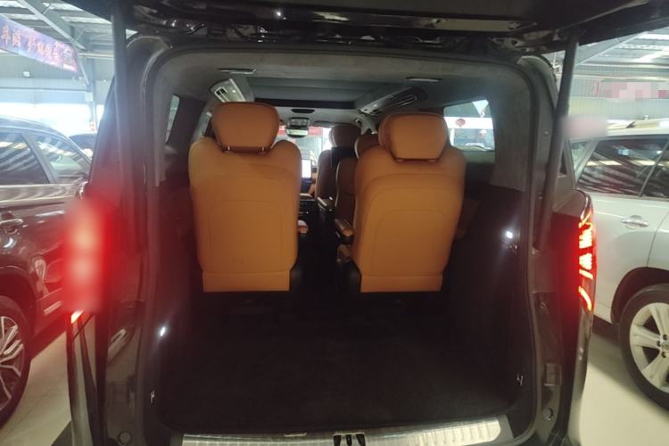 Used Geely Galaxy LEVC L380 2024 140-Degree 6-Seater All-Wheel-Drive Ultra Trunk