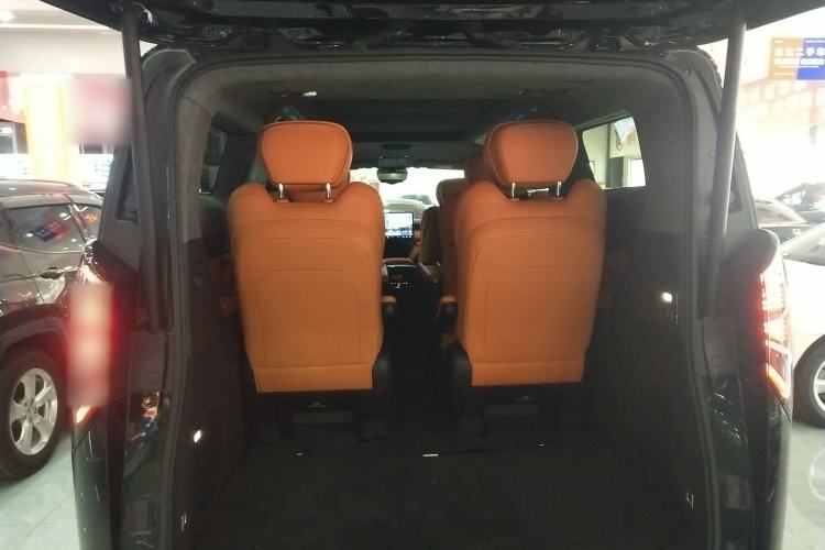 Used Geely Galaxy LEVC L380 2024 140-Degree 6-Seater All-Wheel-Drive Ultra Trunk