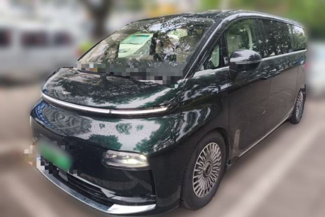 Used Geely Galaxy LEVC L380 2024 140-Degree 6-Seater All-Wheel-Drive Ultra