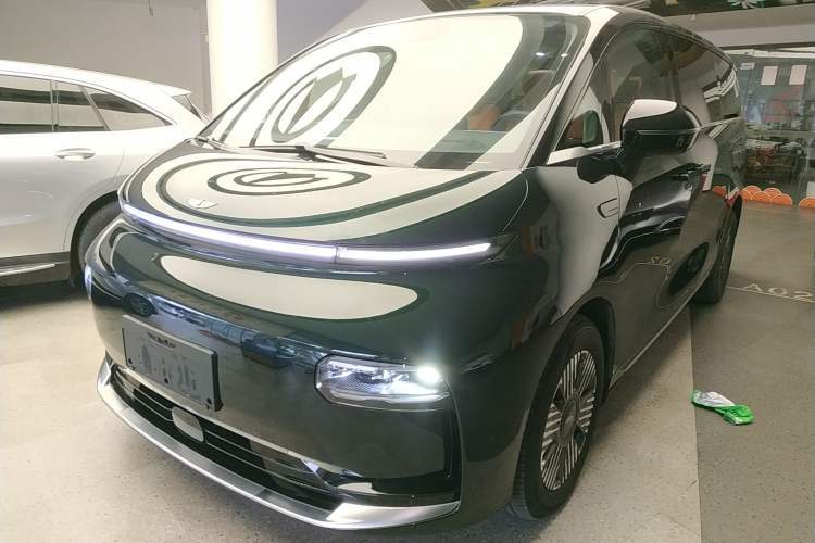 Used Geely Galaxy LEVC L380 2024 140-Degree 6-Seater All-Wheel-Drive Ultra Guazi used car, China used car export, Used car for sale, Used cars, Cheapest cars for sale