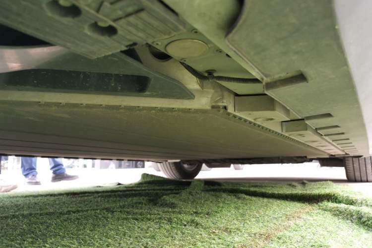 Used Geely Galaxy LEVC L380 2024 140-Degree 6-Seater All-Wheel-Drive Ultra Chassis Rear Right