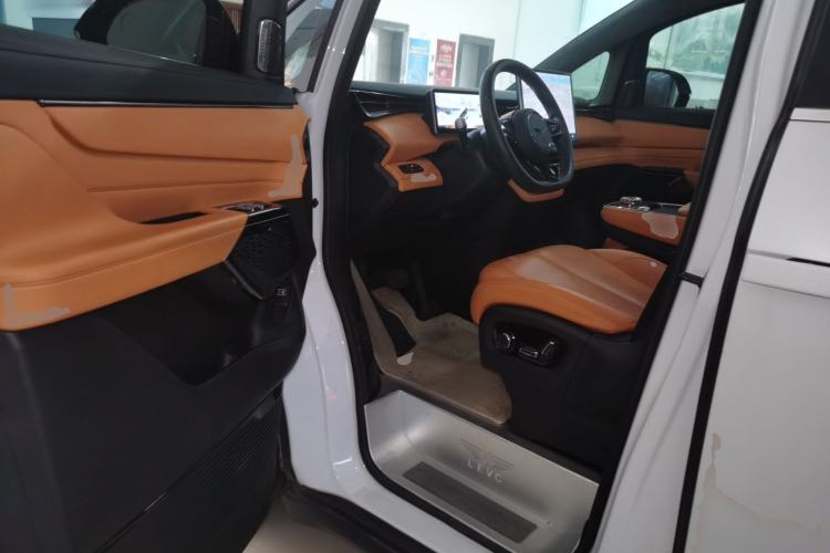 Used Geely Galaxy LEVC L380 2024 140-Degree 6-Seater All-Wheel-Drive Ultra Driver Seat