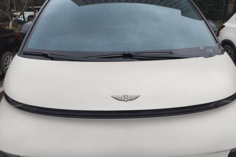 Used Geely Galaxy LEVC L380 2024 140-Degree 6-Seater All-Wheel-Drive Ultra Engine Bay