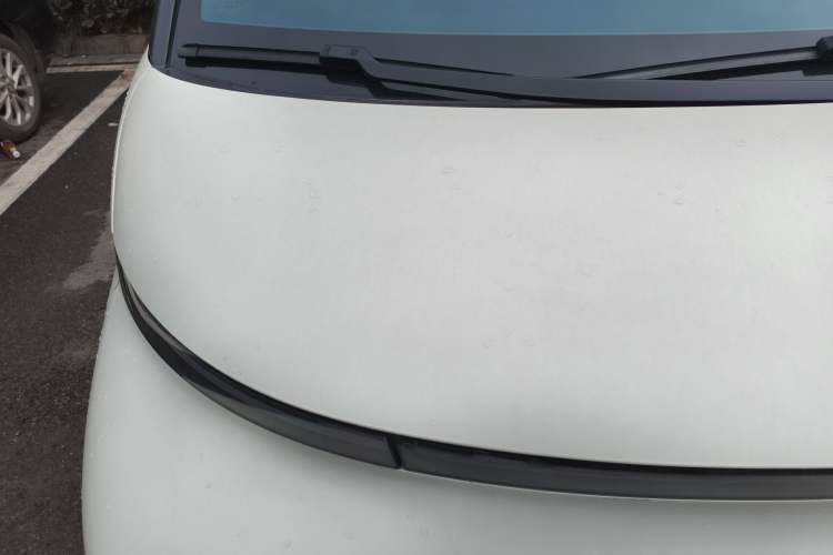 Used Geely Galaxy LEVC L380 2024 140-Degree 6-Seater All-Wheel-Drive Ultra Engine Bay Right