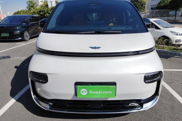 Used Geely Galaxy LEVC L380 2024 140-Degree 8-Seater Four-Wheel Drive Max Exterior 1