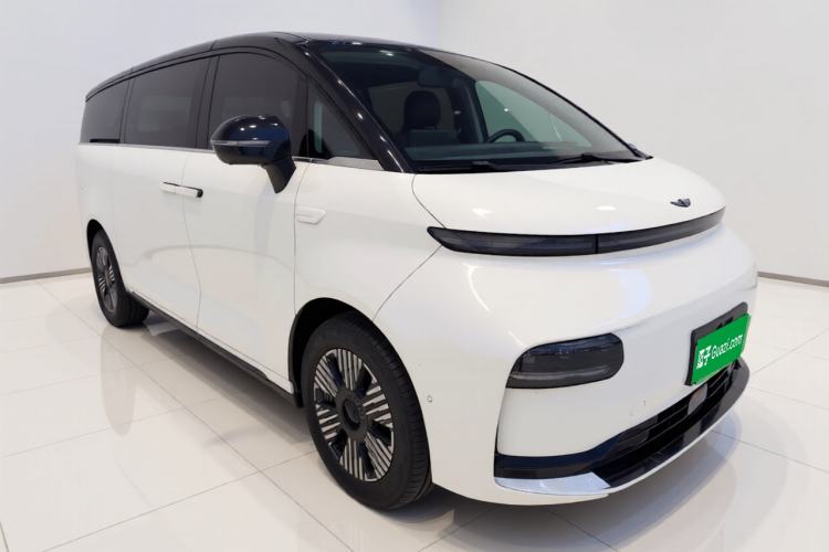 Used Geely Galaxy LEVC L380 2024 140-Degree 6-Seater All-Wheel-Drive Ultra Exterior 1