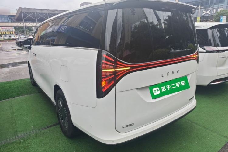 Used Geely Galaxy LEVC L380 2024 140-Degree 6-Seater All-Wheel-Drive Ultra Exterior 2