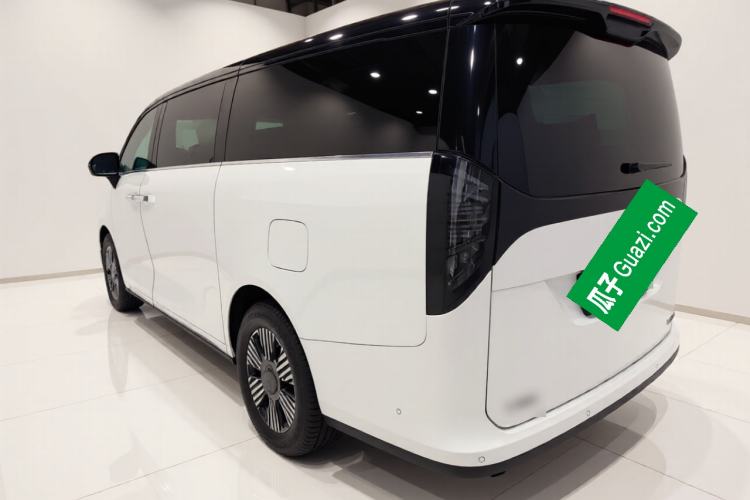 Used Geely Galaxy LEVC L380 2024 140-Degree 6-Seater All-Wheel-Drive Ultra Exterior 2
